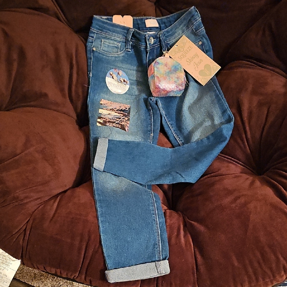 Squeeze Blue Boyfriend Jeans with Distressed Details